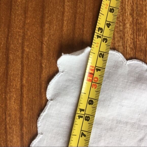 Vintage 30s Handmade Lace Napkins/ Doilies - Picture 6 of 9